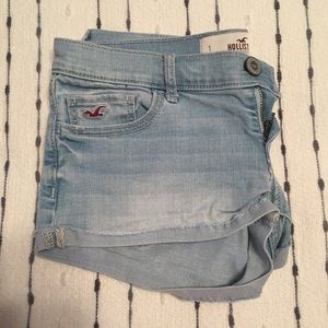 HOLLISTER: Low Rise Denim Shorts